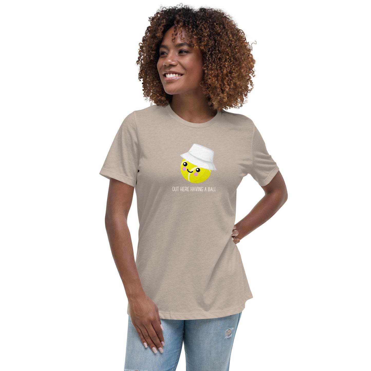 Camiseta de mujer Courtney "Aquí teniendo una pelota"